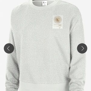 Nike Women's white Crew Neck Sweater